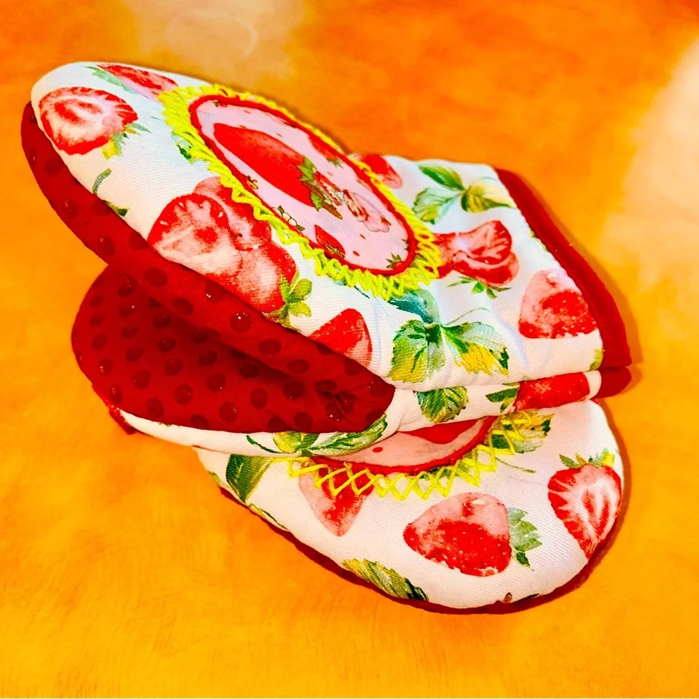 Strawberry Shortcake Handcrafted Kitchen Mittens Retro Cartoon One Of aKind
